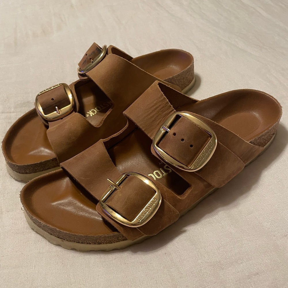 Birkenstock Arizona Big Buckle Sandal in Cognac